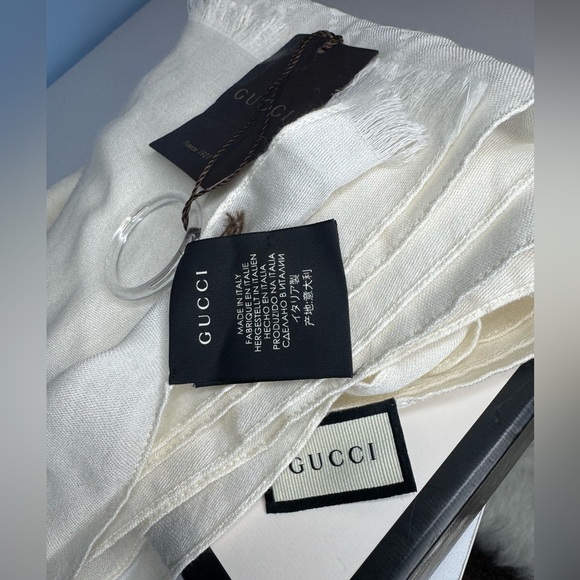 GUCCI Monogram Ivory Wool / Silk Guccissima Scarf Brand New With Tags 😻 - Picture 3 of 9
